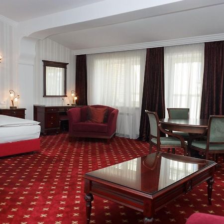 Ar Nuvo Hotel Karagandy Екстериор снимка