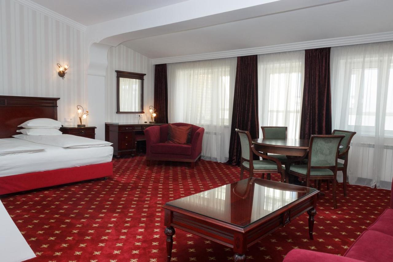 Ar Nuvo Hotel Karagandy Екстериор снимка