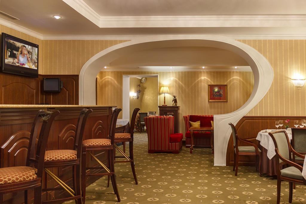 Ar Nuvo Hotel Karagandy Екстериор снимка