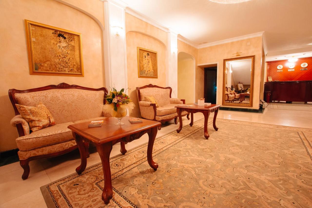 Ar Nuvo Hotel Karagandy Екстериор снимка