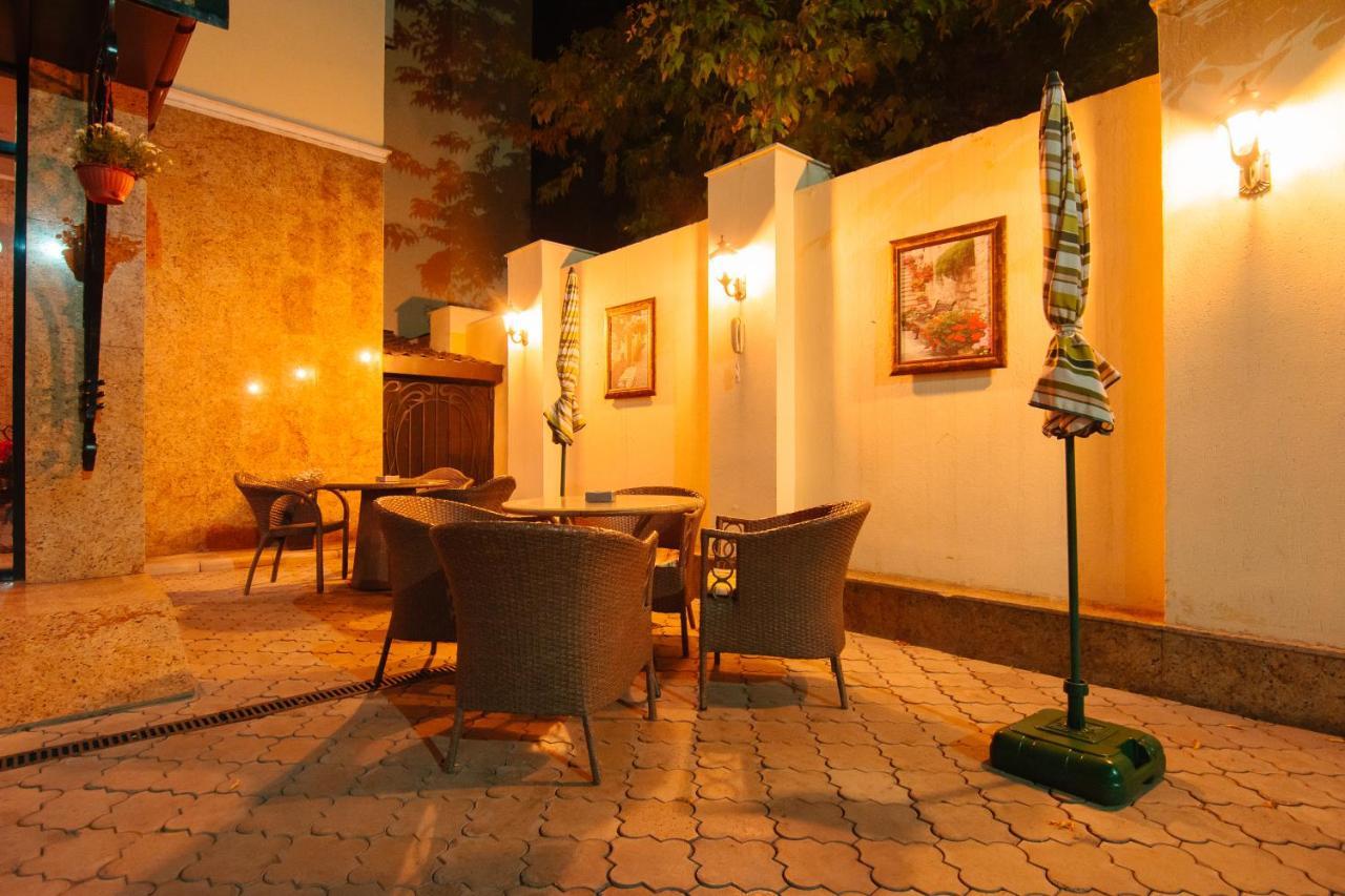 Ar Nuvo Hotel Karagandy Екстериор снимка
