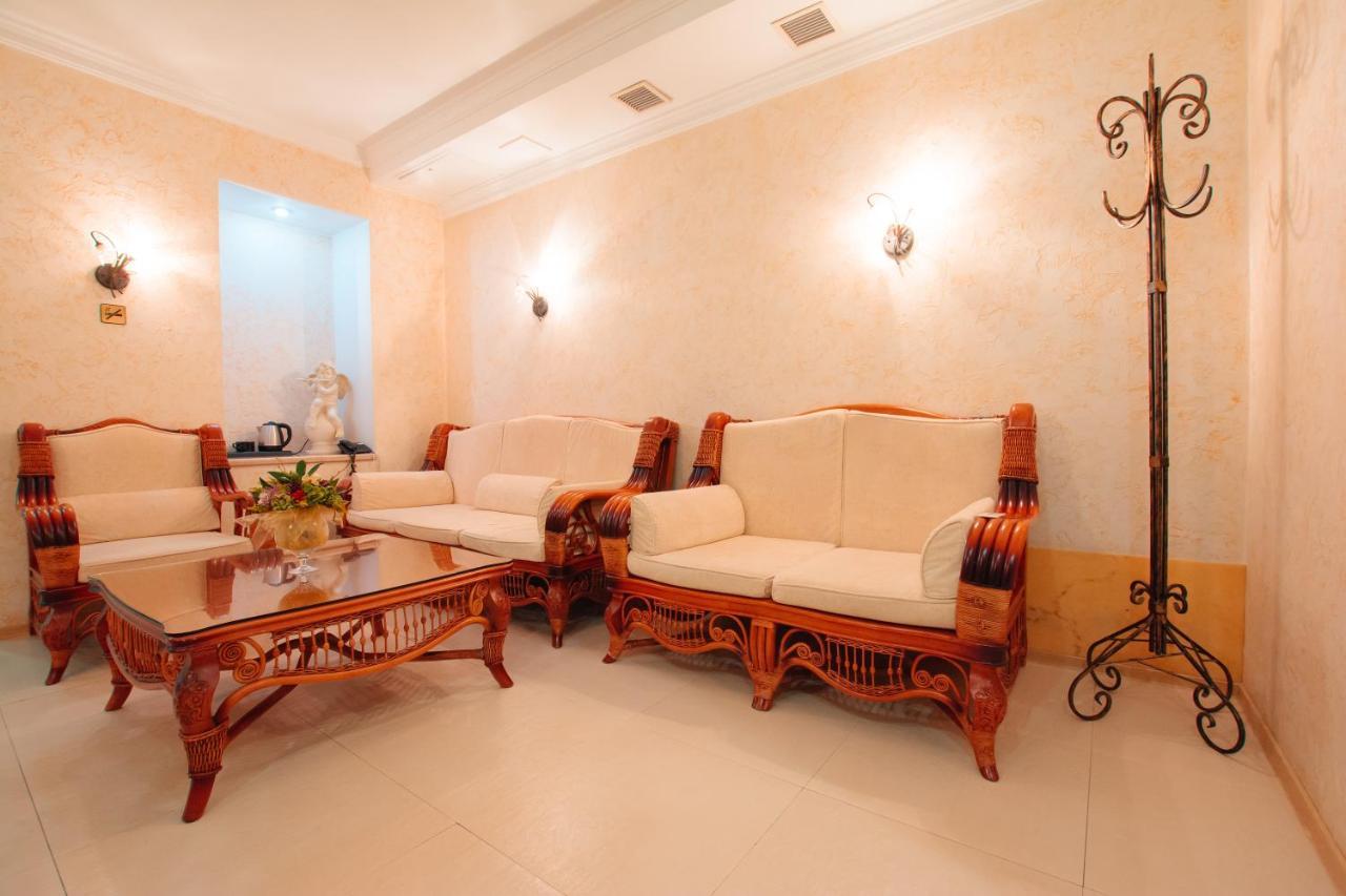 Ar Nuvo Hotel Karagandy Екстериор снимка