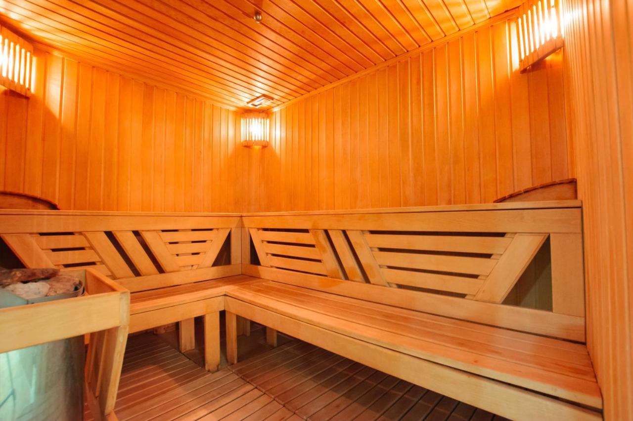 Ar Nuvo Hotel Karagandy Екстериор снимка