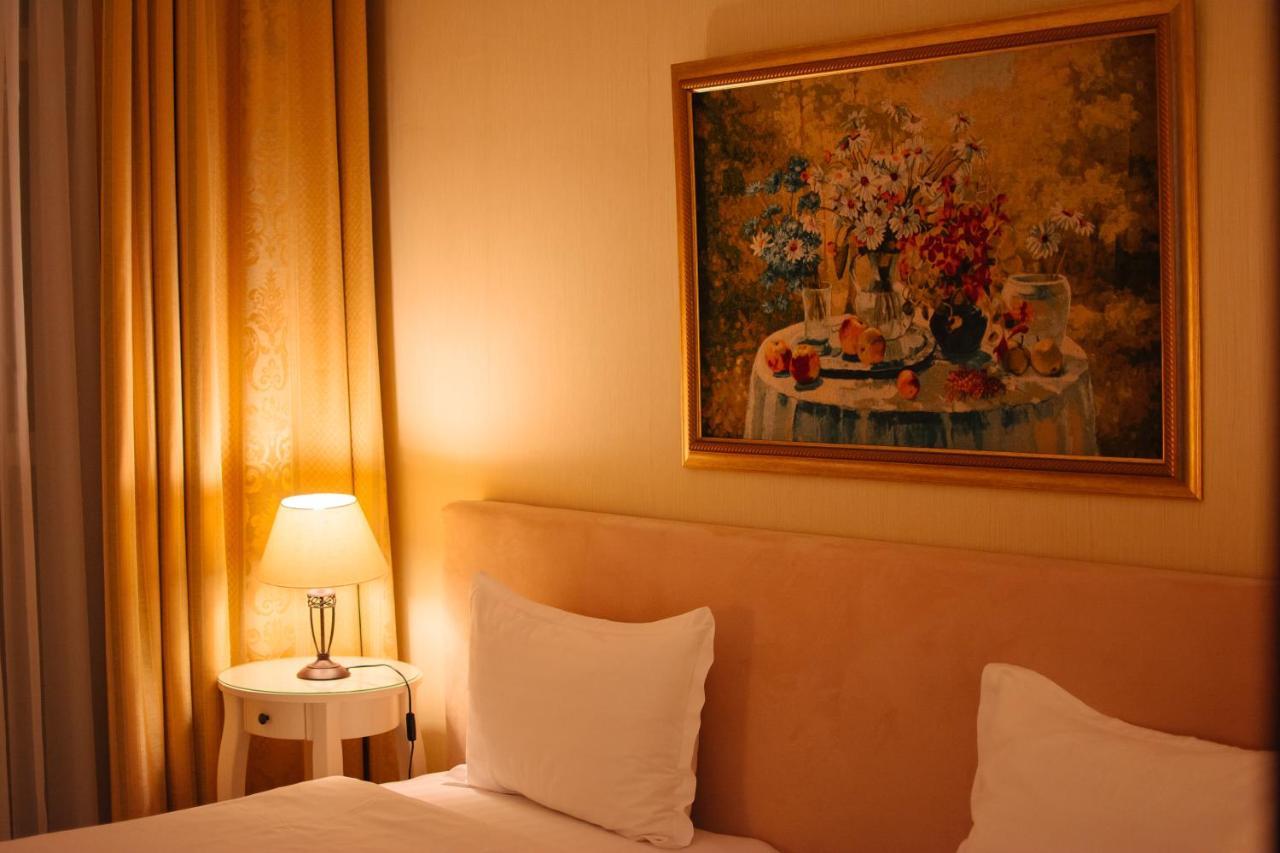 Ar Nuvo Hotel Karagandy Екстериор снимка