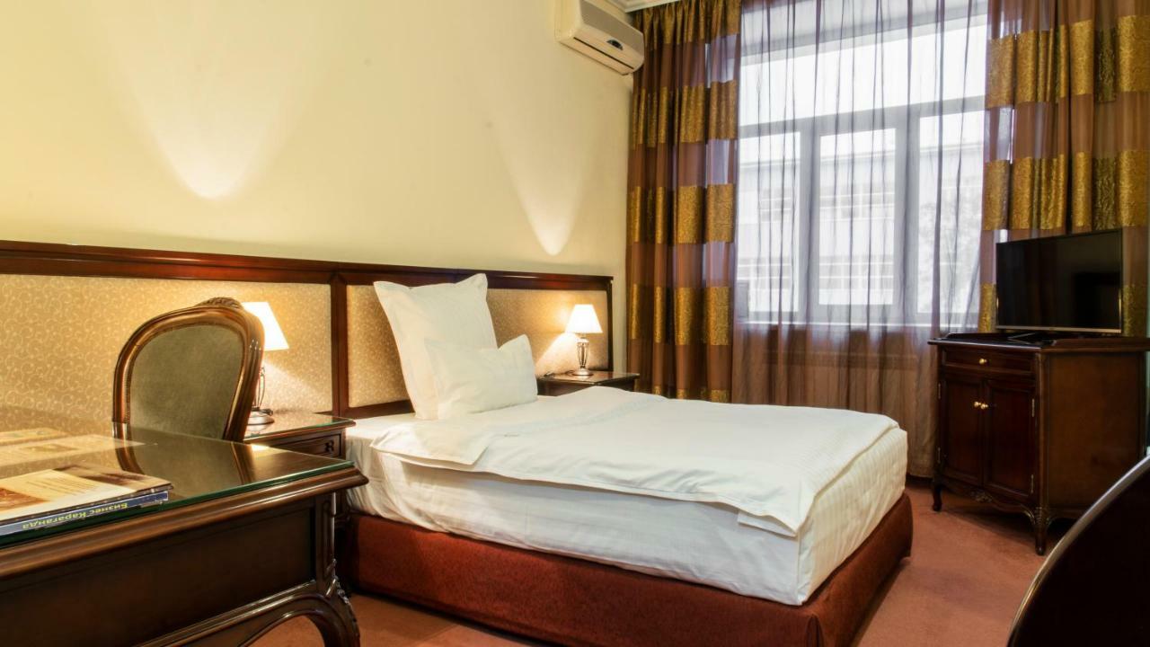 Ar Nuvo Hotel Karagandy Екстериор снимка